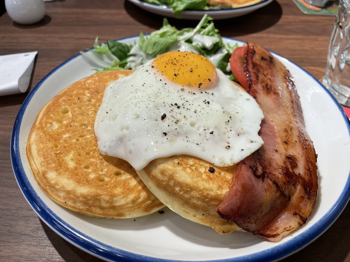 maeda_kzm718's tweet photo. NPOの方の社員と朝ごはん。今日はいつもお世話になっているジオラマカフェさんへ。朝からパンケーキ。美味しい。
#パンケーキ #ジオラマカフェ #dioramacafe https://t.co/Zhuee3DeII