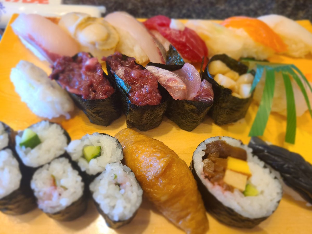 0831naomama's tweet photo. 今日は、パパさんの造影CTの結果でした。今回も無事に再発なし！クリアしました。お祝いにランチしたよ。2008年にGISTと診断されて5年で再発した高リスク患者だけど、2度目の手術からこっち、グリベッグのおかげで今日も元気です( * ˙ᵕ˙ * )  #GIST  #消化管間質腫瘍  #稀少がん  #GISTERS  #がん https://t.co/OsKu6Fgmhb