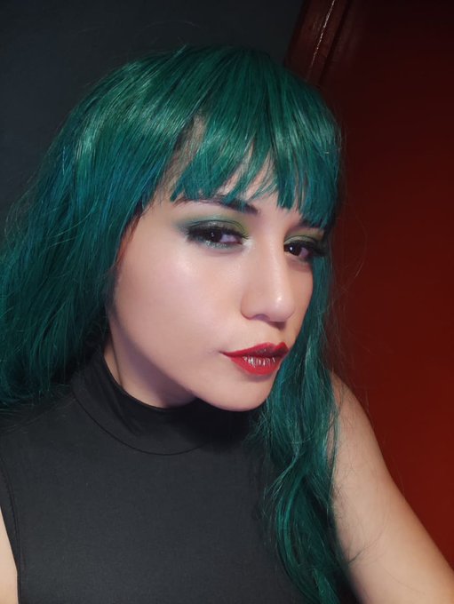 Les gusta mi nuevo look? 🤭  Buenas noches! ❤️ https://t.co/df3WJKE8HO