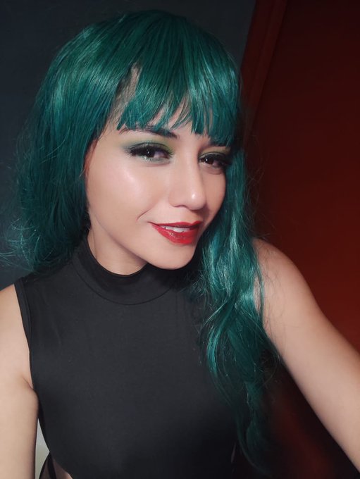 Les gusta mi nuevo look? 🤭  Buenas noches! ❤️ https://t.co/df3WJKE8HO