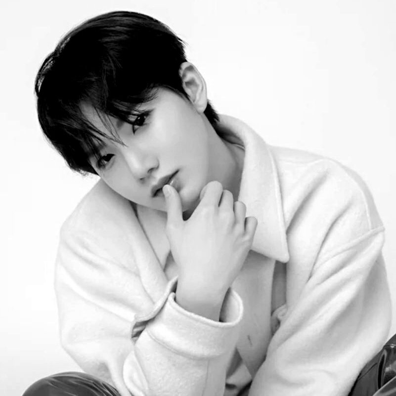 kyuhoer's tweet photo. junkyu owned these magazine photoshoots https://t.co/sQz6p3rqu8