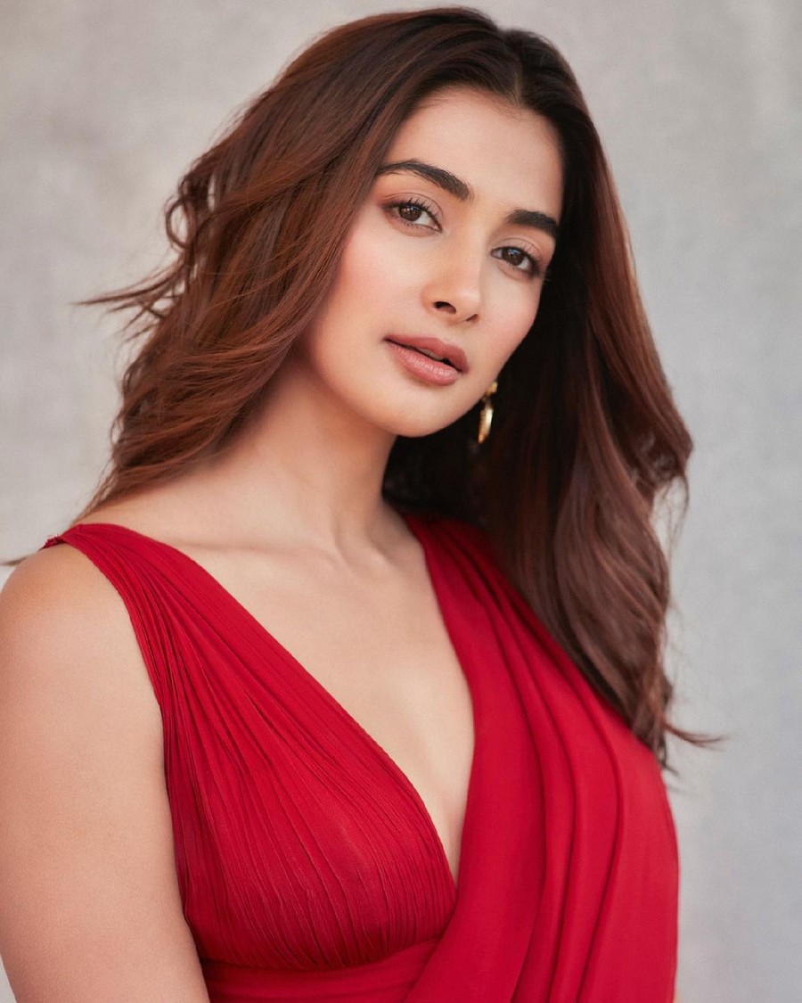 SureshPRO_'s tweet photo. Birthday wishes to gorgeous and talented actress @hegdepooja 🎉

#HappyBirthdayPoojaHegde #PoojaHegde #HBDPoojaHegde https://t.co/ncNz00lho3