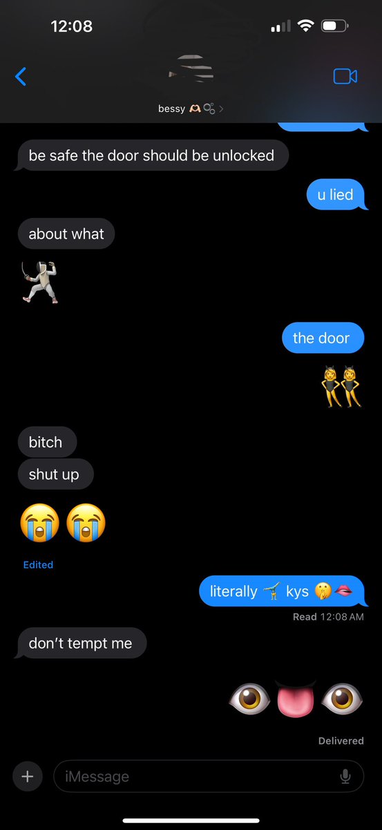 HORXANG's tweet photo. @ARS0NICS convos that help me sleep at night https://t.co/o7kNf7Qo1x