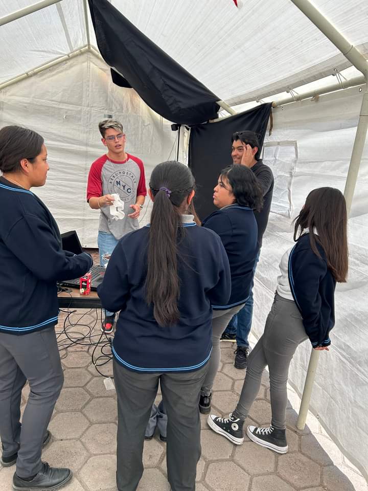 epo301's tweet photo. Hoy nos visita  la Universidad Autónoma del Estado de México plantel Ecatepec, en el  marco de la Semana Nacional de Ciencia y Tecnología 2023.
#Tuzos301 #zonabg53 #CienciayTecnología #comunidadepoem #UAMEX https://t.co/xYJVFZoowT