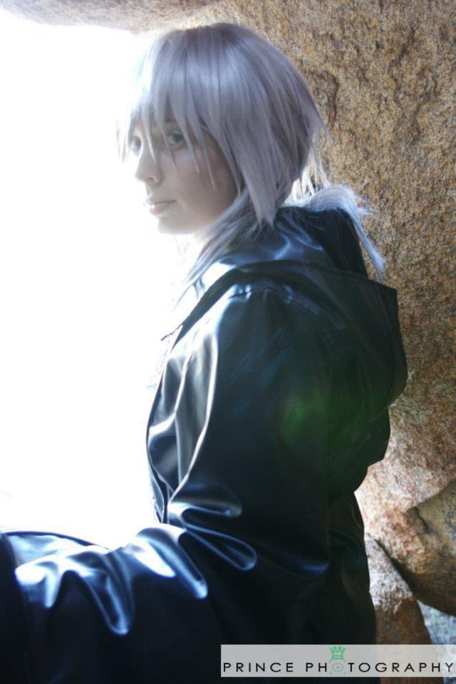 ShadowsMaskCos's tweet photo. An old cosplay of mine, but one I still love. Riku from @KINGDOMHEARTS I did so many versions of this character. 
#cosplay #kingdomhearts #rikukingdomhearts https://t.co/l2M0SwUTun
