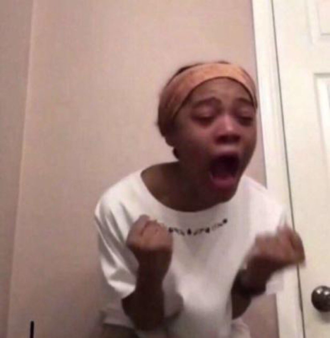 cuando escuche el “Bryant Myers” y el “Bad bunny beibeeeee” :