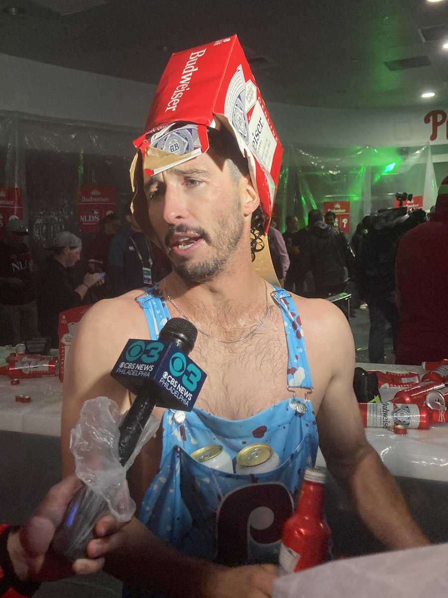 PhillyFanLife's tweet image. “the clubhouse is a sanctuary”

the clubhouse: