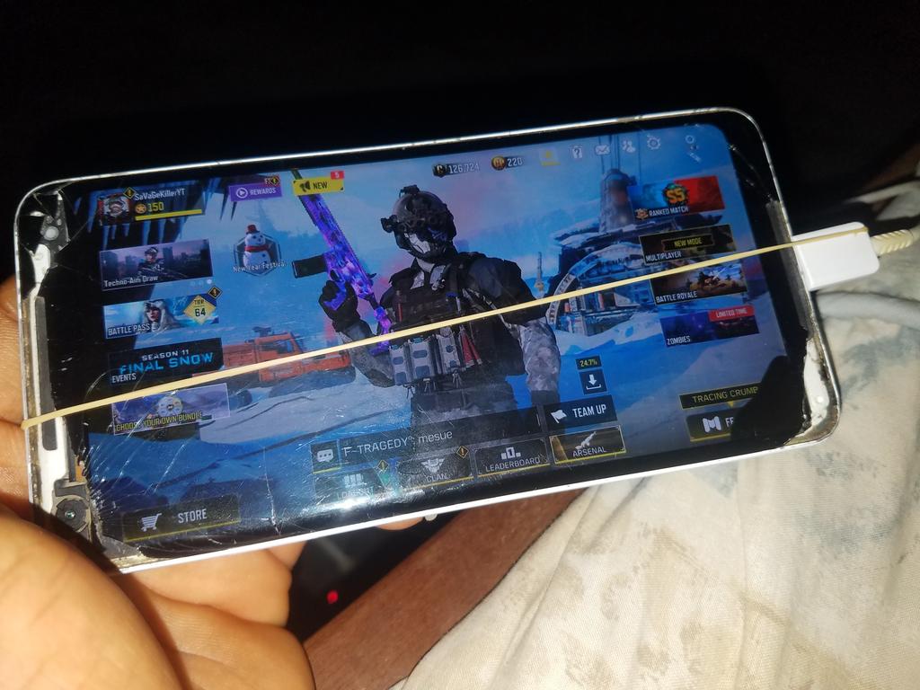 YOURBOISAVAGEk's tweet image. Day #54 of asking @redmagicgaming to gift me #REDMAGIC device to enjoy gaming #REDMAGIC8spro #gamingphone #tech #technology #Mobile #gaming #stufflistingsarmy