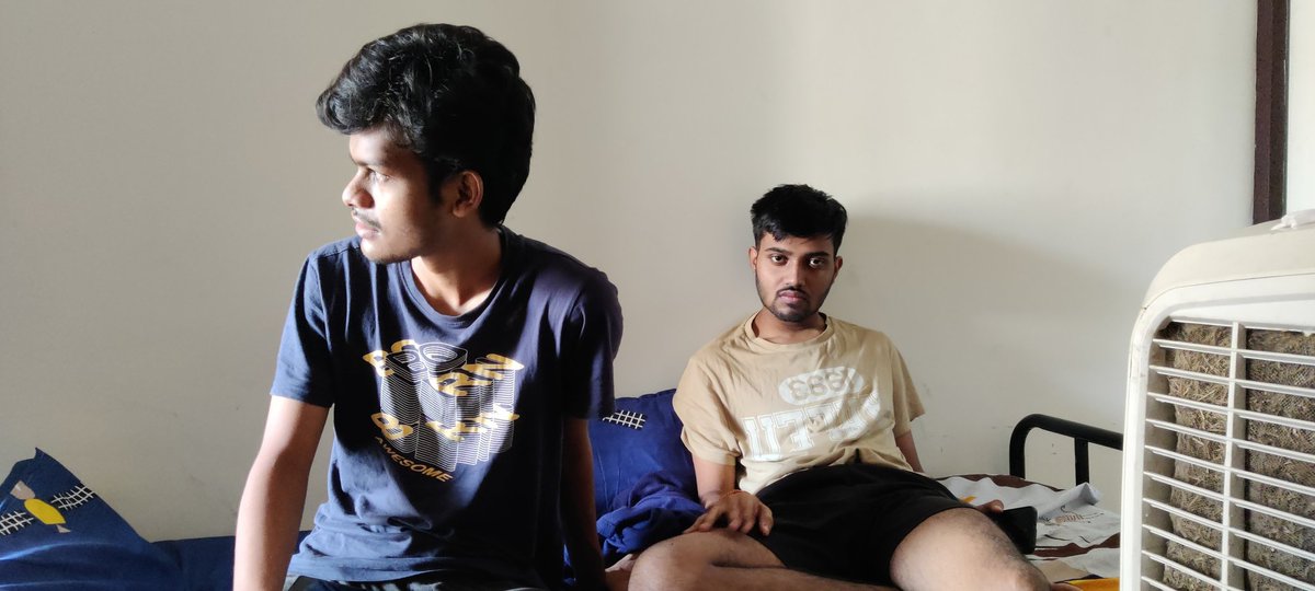 Boys at 9:55 when the presentation is at 10:00