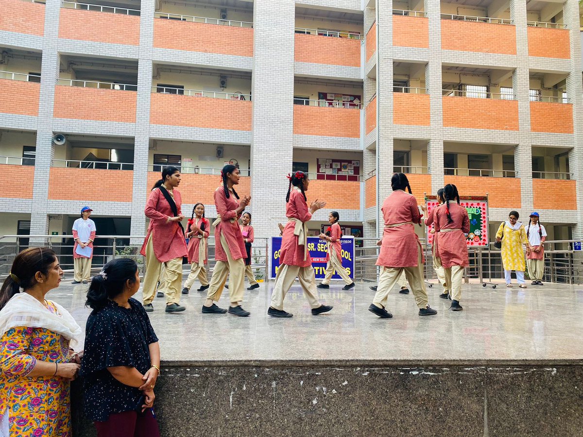 G1515030's tweet photo. "Your mental health is a priority. Your happiness is an essential. Your self-care is a necessity."
Our students giving this message through Nukkad Natak on #WorldMentalHealthDay2023 
@Dir_Education @AtishiAAP @gupta_iitdelhi @Lalit_2Help https://t.co/LKeVDjEVke