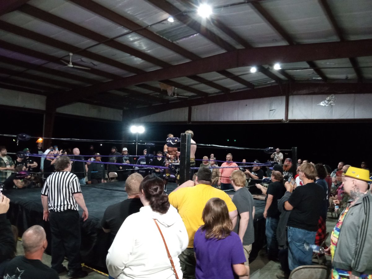 tartt_brandon's tweet image. Tonight was so much fun thank u
@stlanarchy for an awesome show
@StiffRoboGinger vs @masato_dangan01 was the best match of the show