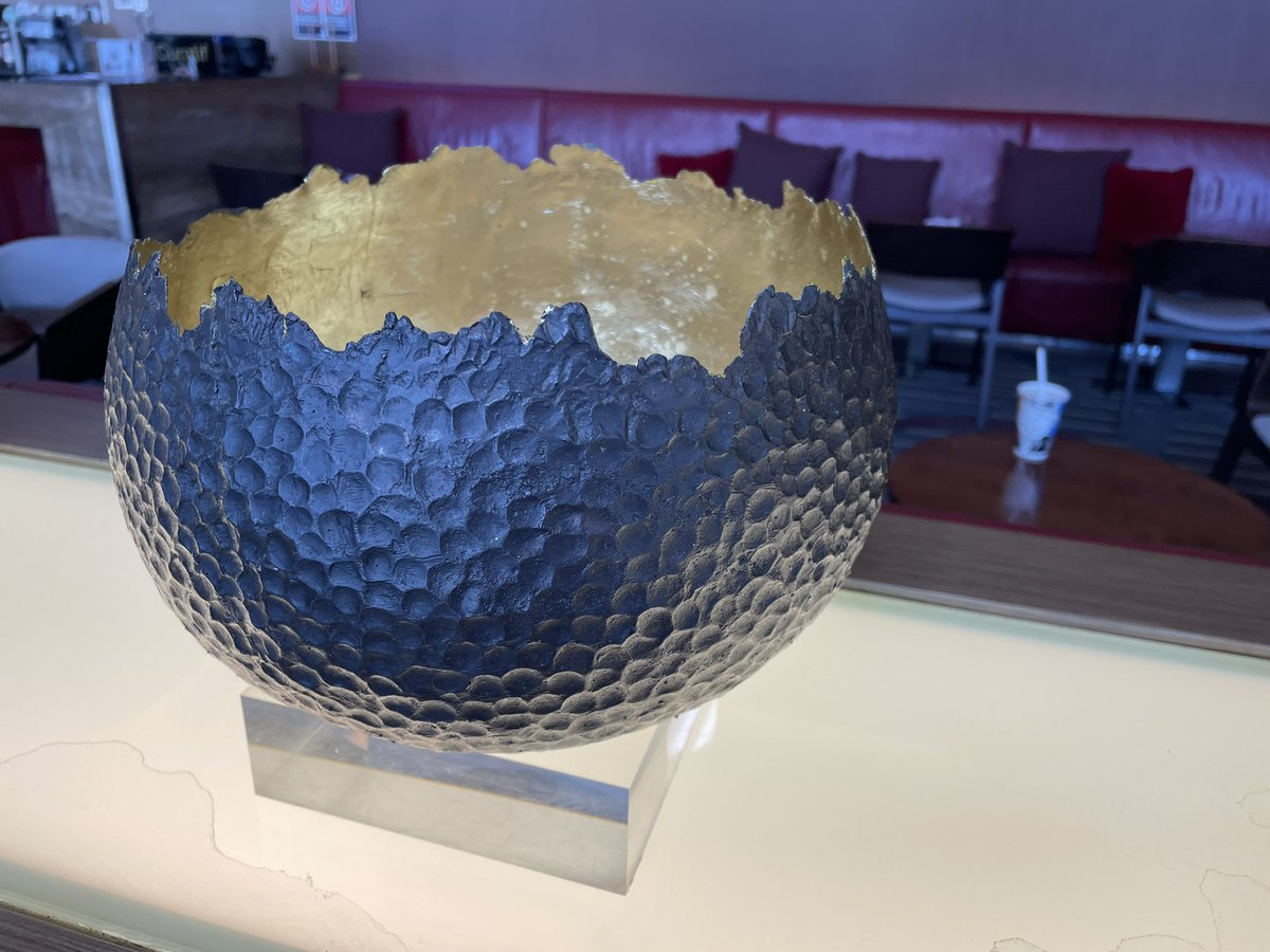 EnterpriseNXtra's tweet photo. I’m sad to report that my hotel in Sydney has apparently drilled into the Vault of Tomorrow and is now collecting and displaying Horta eggs in their lobby. I’m very disappointed. #noKILLi https://t.co/s7jy7zsv6P