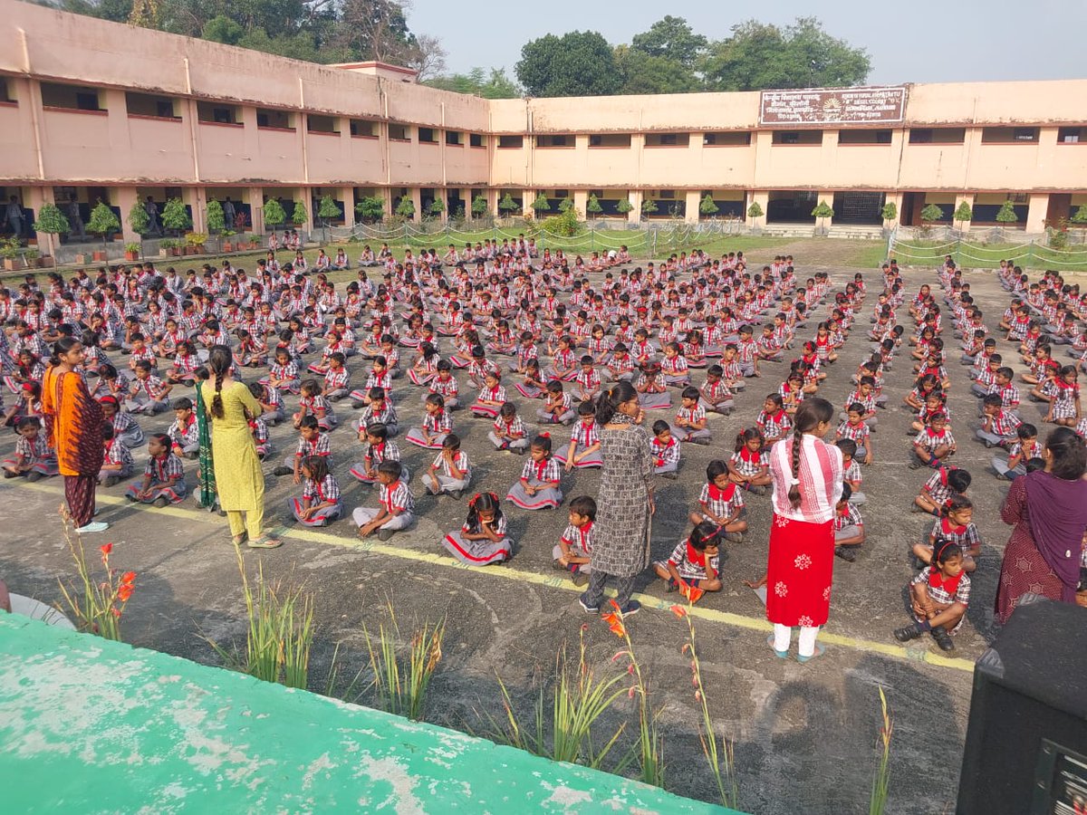 KvPatratu's tweet photo. India with different languages
Week -2
भारतीय भाषा उत्सव
#Bhartiyabhashautsav
#Bhashasangam
#LanguageLearning
#Languagemonth
@EduMinOfIndia
@GondRusiya
@KendriyaRanchi
@KVS_HQ
@DPPatel44914035 https://t.co/uVO6kY5V5a