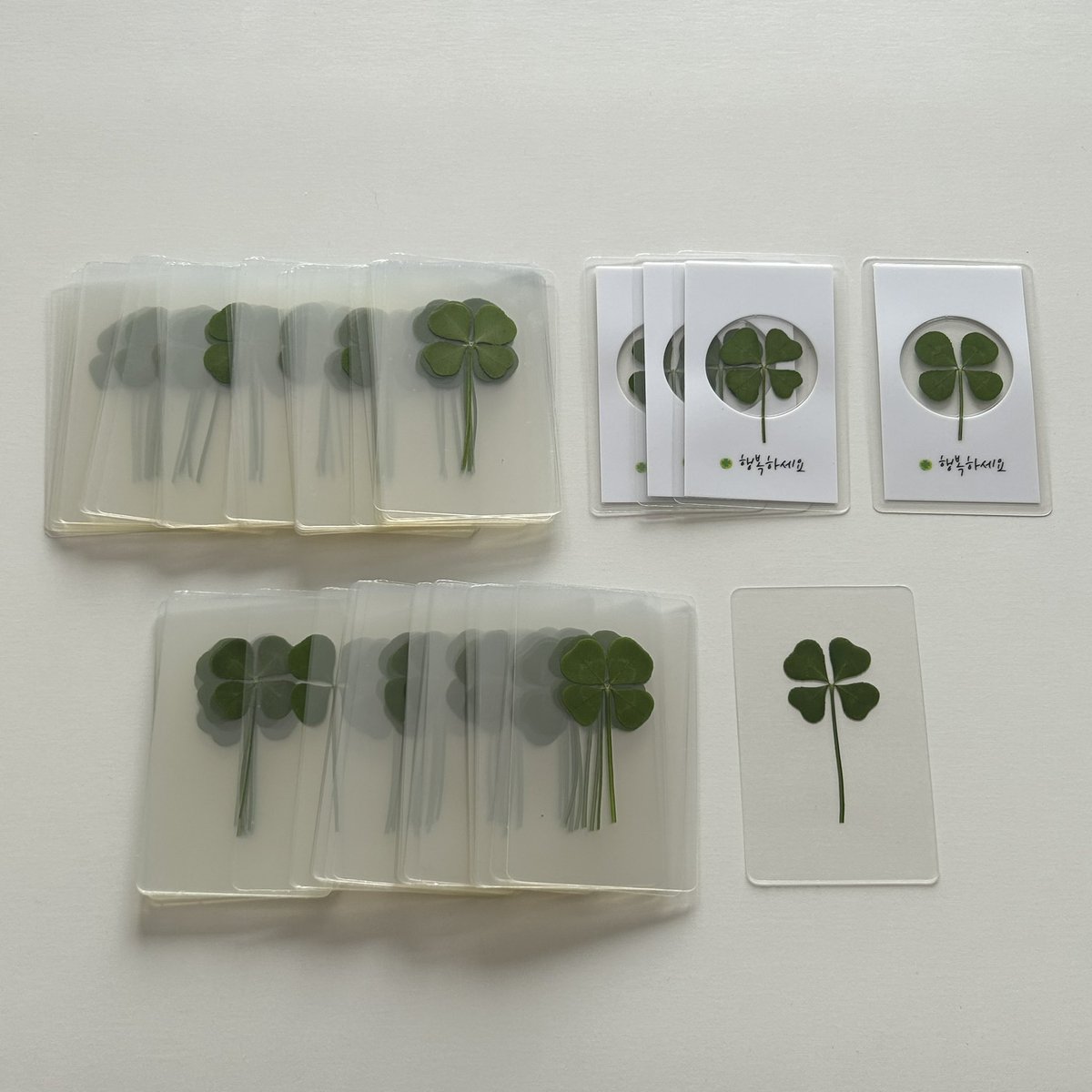 atleastivegotu's tweet photo. wts lfb ph #bluonhand / sept sale
four lear clover card β 90 ea + pf
'be happy' four leaf clover card β 110 ea + pf
doo: until oos
dop: payo - 2 days
reply mine + qty to claim π https://t.co/2UWs3mzk4i