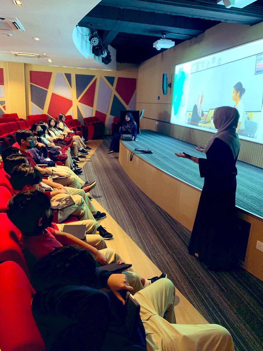cikgu_dessy's tweet image. &quot;Students receive guidance on preparing for the IGCSE Mock Exam Speaking section. We hope they gain valuable insights and exam tips from us! 📚🗣️ #IGCSE #ExamPrep #his_learning