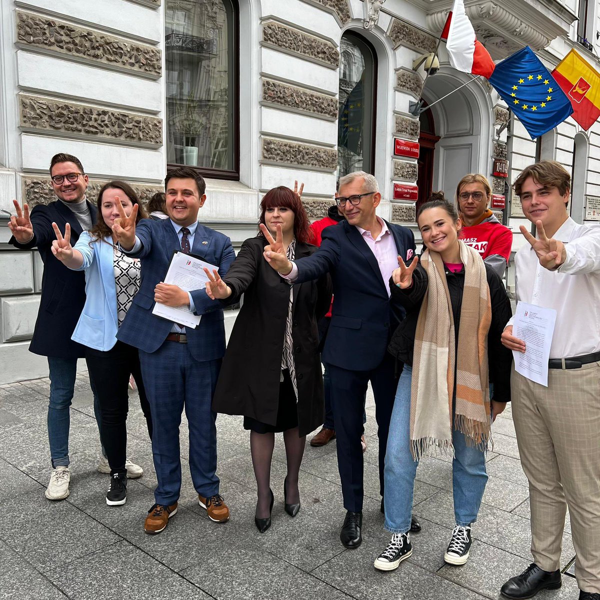 Nasza kandydatka, <a href="/ekoradna/">Antonina Majchrzak</a> razem z <a href="/Kwiatkowski2011/">Krzysztof Kwiatkowski</a> brała udział w konferencji prasowej dotyczącej wspierania młodych, którzy chcą działać społecznie i politycznie! ✅👥

W naszym imieniu głos zabierał Władysław Walicki, przewodniczący MRM w Łodzi!✌️

#PolskaWNaszychSercach