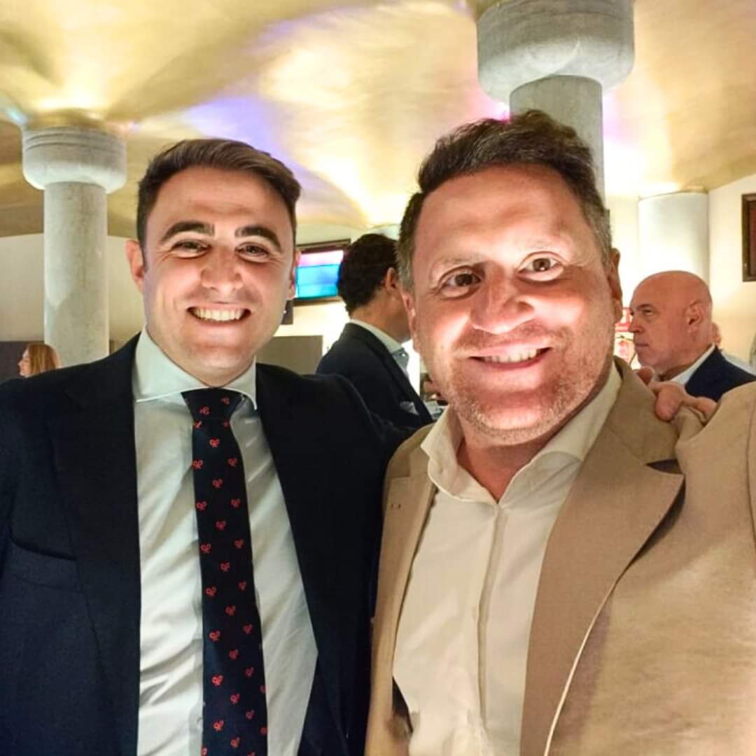 gilsanbus's tweet photo. Recientemente, GilsanBus tuvo el honor de participar en un workshop organizado por Prodetur Sevilla, celebrado en el corazón de Barcelona. Este evento estratégico nos permitió establecer conexiones significativas y compartir experiencias con colegas de la industria.

#GilsanBus https://t.co/PBTNzsVK8d