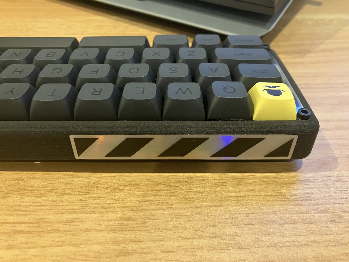 NarumiYahiko's tweet photo. daditto完成!カッコいい!ステッカーも貼り付けててみた
音もプピプピ鳴らすのも楽しい🎵
#daditto https://t.co/dY24P30VLl