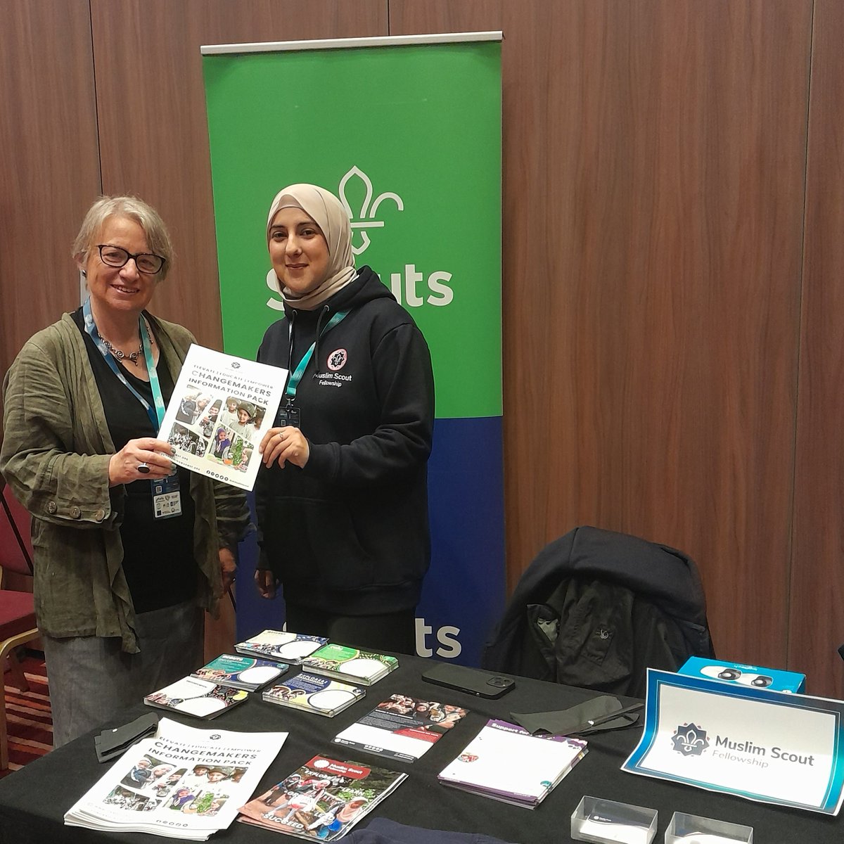 natalieben's tweet photo. Great to learn about @UKMuslimScout at the the Muslim Charity Convention run by @muslimcharities.
Much excitement about the 14th MSF Olympics starting soon
#muslimscouting #MSF #muslimscoutfellowship https://t.co/a2zQ8o0gRF