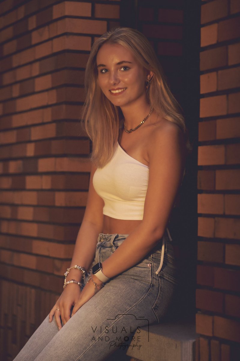 VisualsAndMore's tweet photo. Urban Shoot in Groningen 

#fujifilm #portrait #portraitphotography #photography #urbanPortrait #fujifilmphotography https://t.co/LSlV0EQuOj