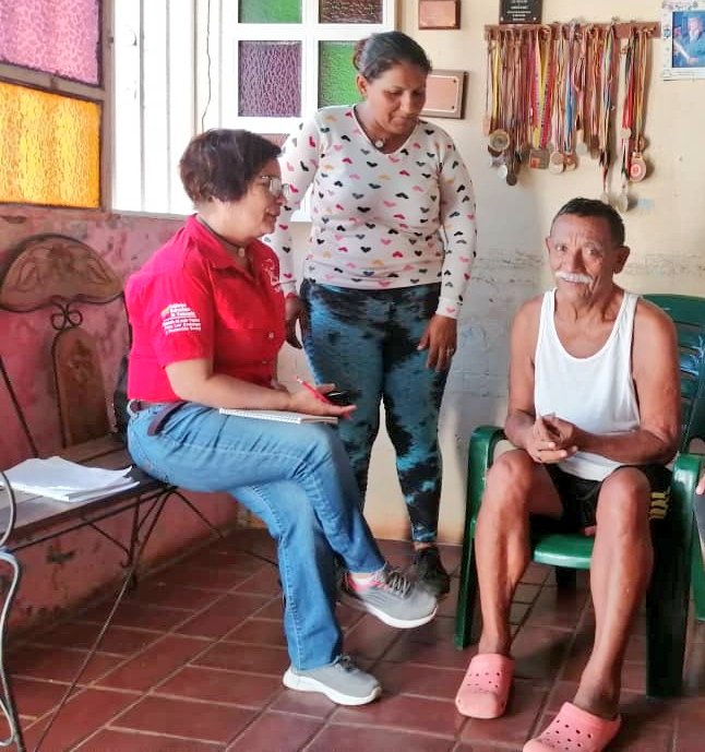 Casa a casa en el municipio Torres #amormayor brinda atención integral a los adultos mayores . 
#SomosResistenciaIndigena <a href="/salainass/">INASS</a>
<a href="/NicolasMaduro/">Nicolás Maduro</a>
