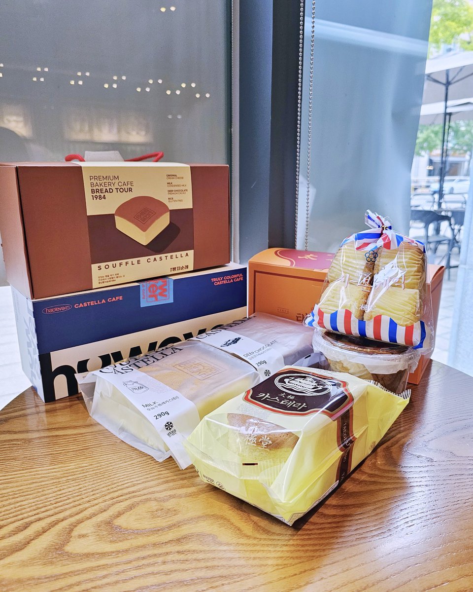 SOBA_0322's tweet photo. 231013 𝐂𝐑𝐀𝐕𝐈𝐓𝐘 𝐖𝐎𝐍𝐉𝐈𝐍 𝐒𝐧𝐚𝐜𝐤 𝐒𝐮𝐩𝐩𝐨𝐫𝐭
🧀 원진이와 함께 𝓢𝓶𝓲𝓵𝓮 &amp; 𝓒𝓱𝓮𝓮𝓼𝓮 🙂

원진이를 위한 카스테라 파티와 우유도 준비했어요🍞
맛있다고 소문난 집에서 시그니처 메뉴로만 골랐으니 맛있게 먹고 크게 𝓢𝓶𝓲𝓵𝓮 하는 하루 되길🥨

#다시함번_Smile_and_Cheese https://t.co/GgdgiAfbTo