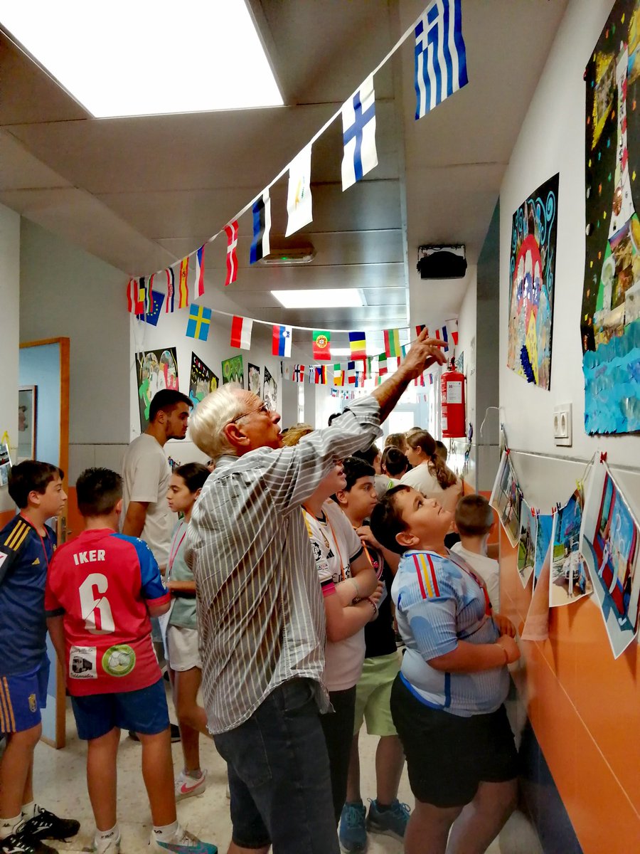 Arranca #ErasmusDays en <a href="/Valderrubio_Edu/">Valderrubio_Escuela</a>. Celebramos el patrimonio europeo con un recorrido comunitario apasionante. <a href="/sepiegob/">SEPIE</a> <a href="/EUErasmusPlus/">Erasmus+</a> @DGTaTEd