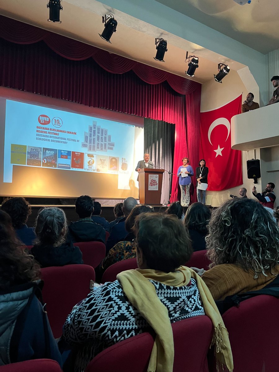 fibgar_'s tweet photo. ‼️Innauguración del 10th Bozcaada International Festival of Ecological Documentary.
👉🔗 Descubre el festival: https://t.co/8j0kNMENVz
#bifed #festival #boozcada #turquia #Turquía #festivaldecine #festivalindependiente #problemasecologicos #problemasecológicos #ecologia https://t.co/sqeXvodzmQ