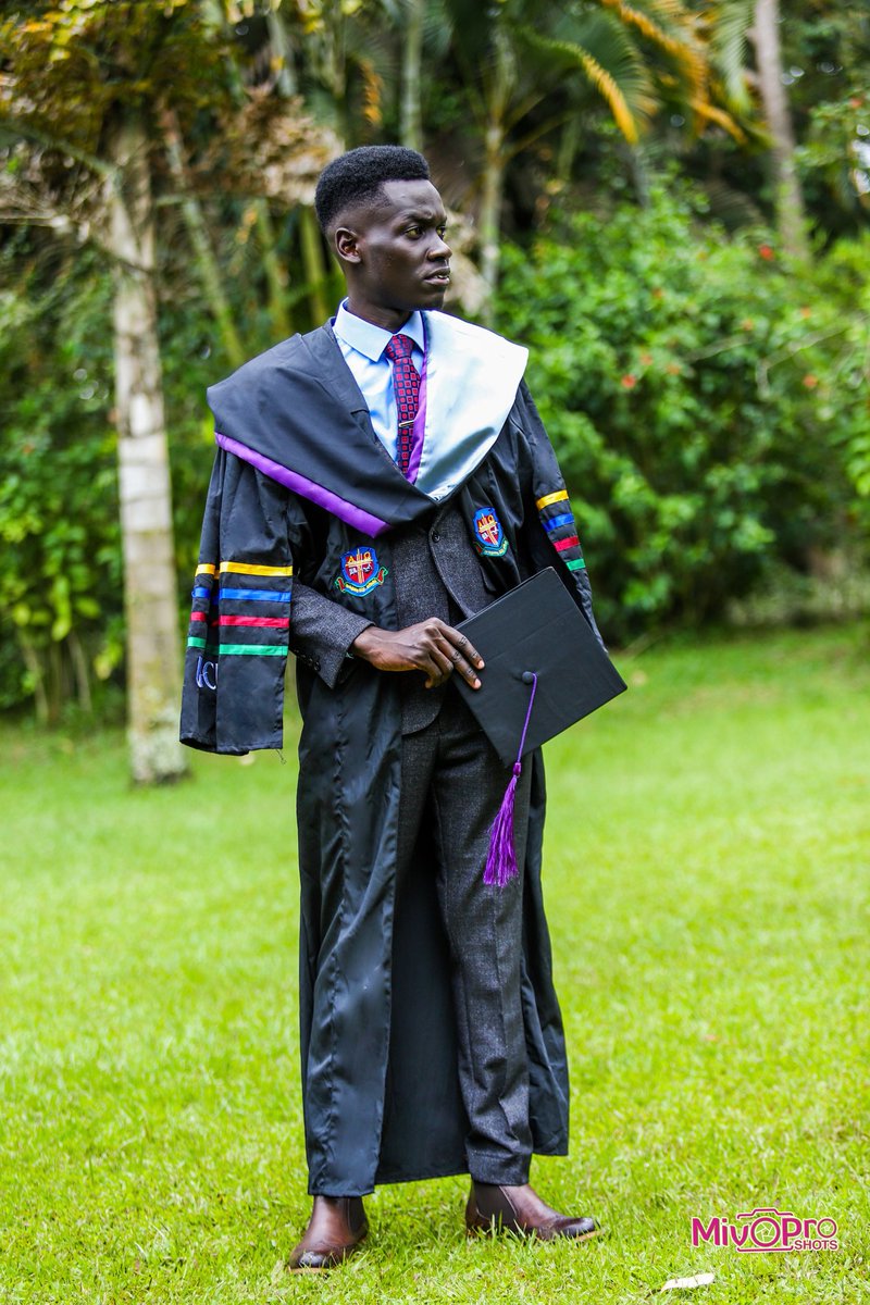 griffarinaitwe's tweet photo. Ladies & Gentlemen, it's Graduation Day!
Bsc. Accounting and Finance has been bagged.
It has been nothing but God from day one. Glory!
#GodIsThePlug ๐
#UCUGrad23 https://t.co/HTScPxRRmf