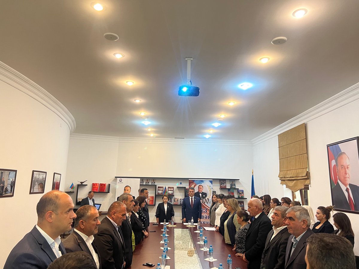 Mezahir_Efendi's tweet photo. #ÜmummilliLider Heydər Əliyevin #100il-lik yubileyi çərçivəsində #Göyçay rayonunda “Tarix yazan əbədiyaşar lider” mövzusunda keçirilən tədbirdə iştirak etdik.
#HeydərƏliyevİli #HeydərƏliyev100
#Azərbaycan
@Goychay_rih
@Milli_Majlis
https://t.co/J8OsUF8rHG https://t.co/KmmfQAq4VD