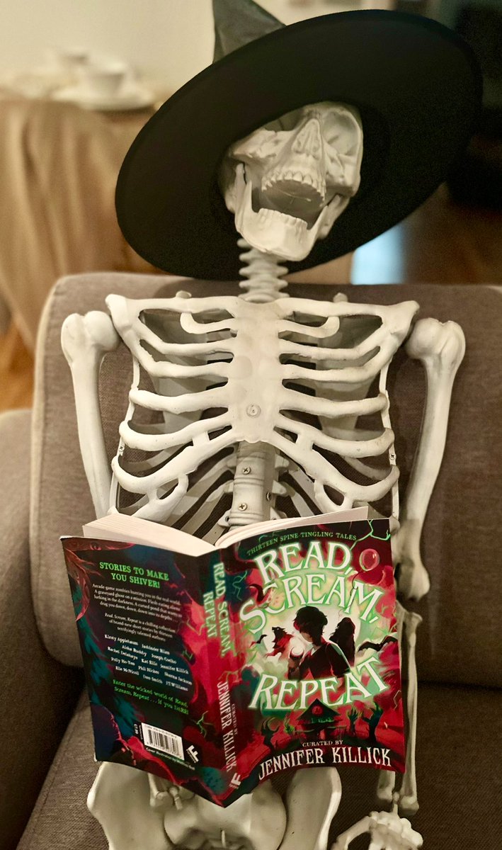 It’s FRIDAY THE 13th! In OCTOBER! 
It’s super spooky time! 

You should #ReadScreamRepeat like Mildred. 

Curated by @JenniferKillick this eerie anthology features 13 spooky short stories from 13 fangtastic Authors. 

Thank you for bringing this to life @FarshoreBooks ✨🖤✨