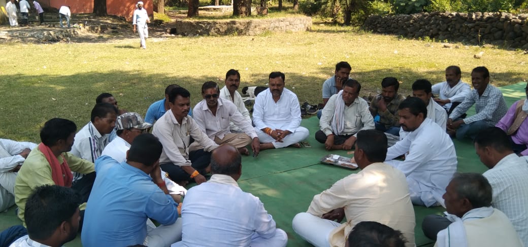 sandeepiyc13's tweet photo. गैरतगंज ब्लॉक में माबलखोह मंदिर पर #मालवीय #समाज की बैठक में शामिल होकर समाजिक बंधुओं से विभिन्न विषयों पर चर्चा की गई।

साँची विधानसभा क्षेत्र - 142
#sandeepmalviya #sanchi #raisen https://t.co/a39wH6WMQF