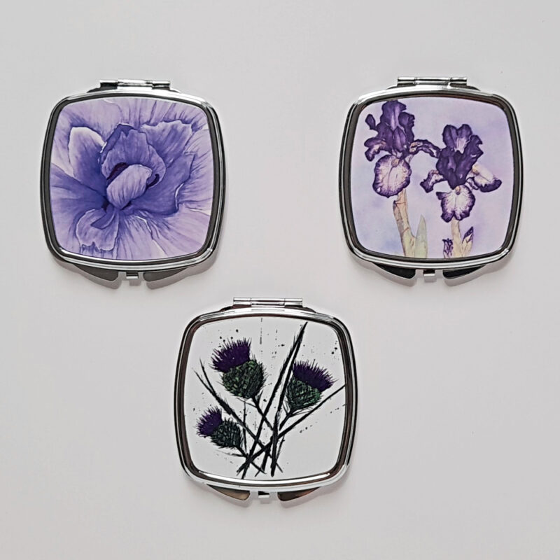 kblacey's tweet photo. These Mirror Compacts with Purple Floral artwork make a lovely gift for any purple fan π Slimline to fit into the smallest of handbags πhttps://t.co/MuJai8I45N
#EarlyBiz #mirror #handbagaccessory #giftforher #MHHSBD https://t.co/tf9TZSWBjx