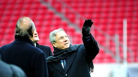 #ÖZELHABER

Fenerbahçe'nin efsane Başkanı Aziz Yıldırım, Afrika’daki işlerine bir yenisini daha ekliyor. Aziz Yıldırım’ın şirketi Daersan Tersanesi, 129 milyon dolarlık projeyle Tanzanya’da tersane yapacak, gemi inşa edecek.

(Patronlar Dünyası - Gökmen Mert Kural )
#AzizYıldırım