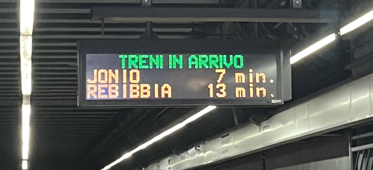84_poli's tweet photo. @InfoAtac #metroB le 7.54 di una mattinata lavorativa in una capitale europea. 7 e 13 minuti di attesa per una metropolitana??? https://t.co/vgIafwnPvm