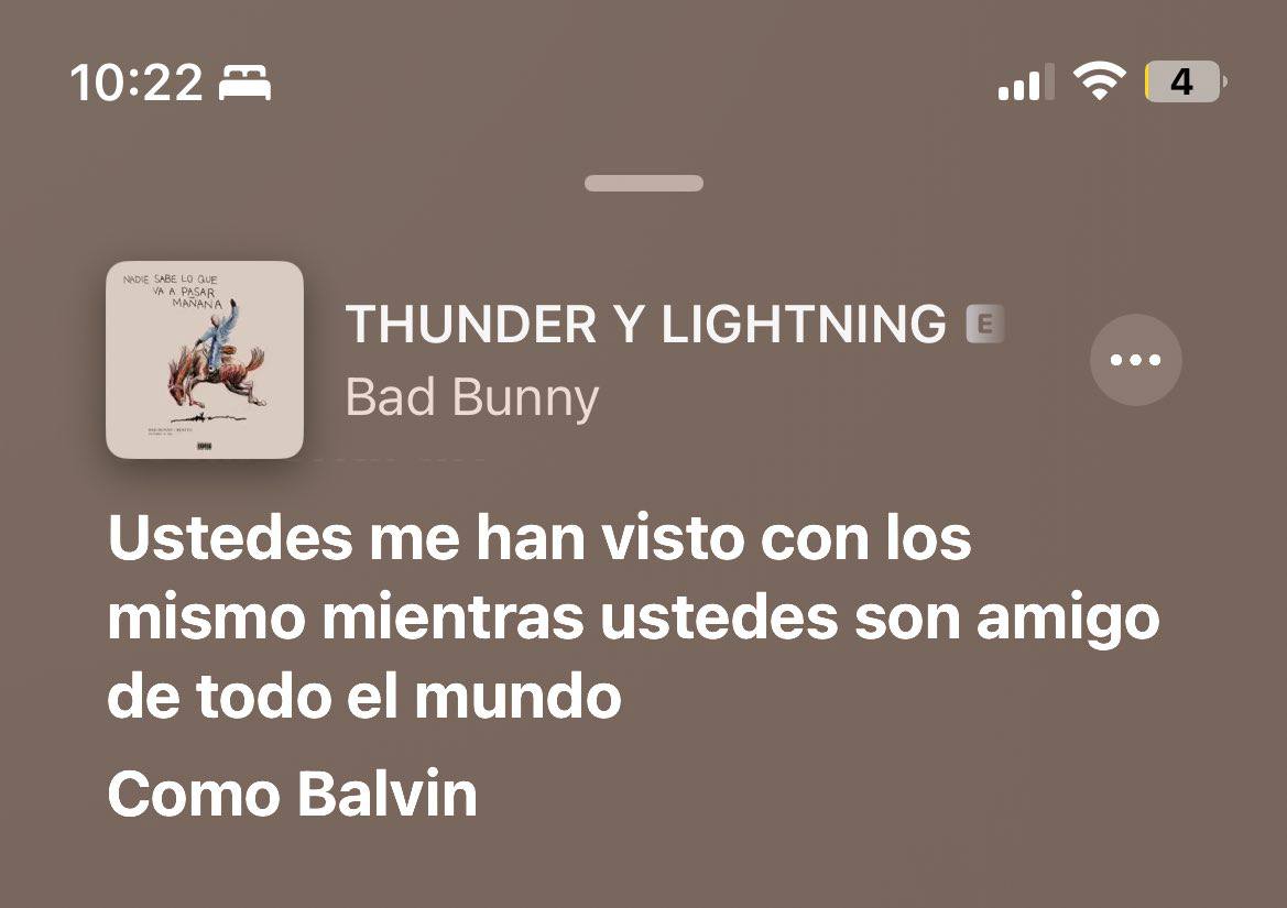 isaaaaaaa111_'s tweet photo. Bad Bunny le tira a Balvin?👀 https://t.co/lBfzzTKSl6