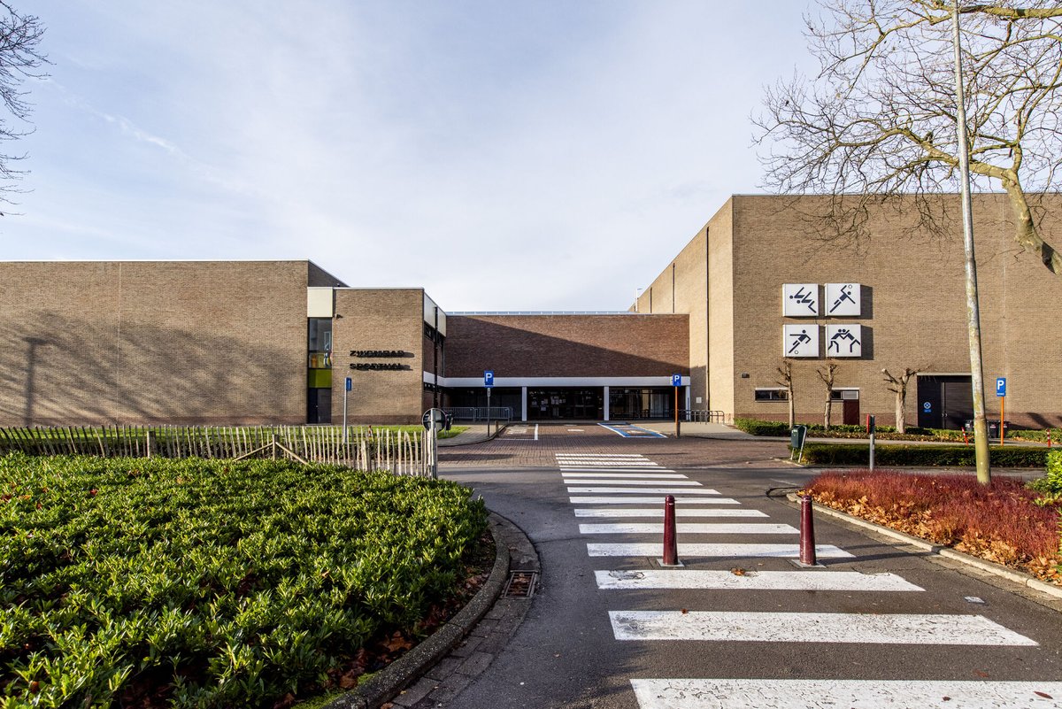 stadleuven's tweet photo. Vanochtend staat een noodplanningsoefening gepland i/d omgeving v/h sportcomplex in Kessel-Lo. De oefening start om 8u en eindigt om 13u. De bibliotheek is hierdoor uitzonderlijk gesloten tot 13.30u, het zwembad tot 15u. https://t.co/BD5HNkdx4X