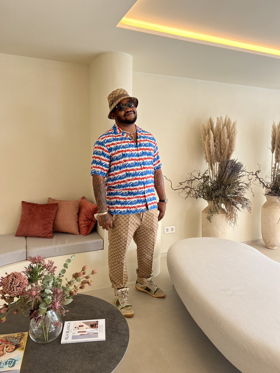 gmgboss_'s tweet photo. What's the one word that comes to mind when you hear GMG Boss's music? https://t.co/HNXiyrQpcm
