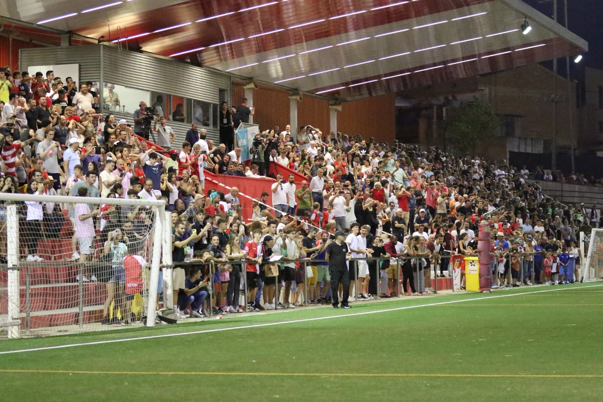 Quina nit ahir <a href="/UERubi/">Unió Esportiva Rubí</a> GRACIES A TOTES I TOTES!!
Ep...que en 15 dies TORNEM, que aixó acaba de començar, que la🏆es juga a Rubí...