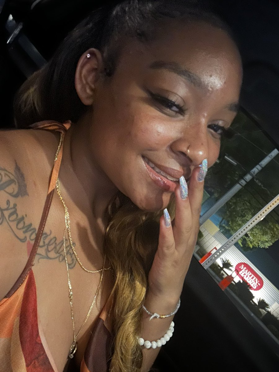AjanaeLe's tweet photo. Show me some love 💋
Cash app: LeAjanae03W

Looking for a sugar daddy!
Not answering dms/messages, send something to get my attention 🥰
#sugar #attention #sugardaddy #SugarBabies #SugarDaddies #fyp #explorepage #cashappme #SugarBabyTwitter #prettygirl #love https://t.co/8U4v5QvT18