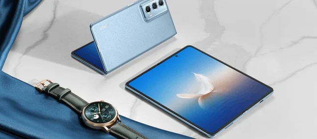 iLuca90's tweet image. #HonorMagicVs2 e il suo compagno da polso  #HonorWatch4Pro sono ufficiali in 🇨🇳!
Parola d'ordine? Eleganza e qualità!
Il nuovo pieghevole è spesso solo 10,7mm, mentre lo smartwatch ha design classico ed è in titanio!

@Honor_IT