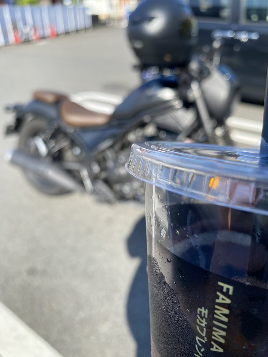 昨日、念願のエンジンガード付けてもらったー🏍✨
もう2回も立ちゴケしてて、今更感があるのは内緒🤭
でもカッコよくなったぁぁー✨🏍✨
またバイク愛が増し増しです😊

明日は誕生日🥳
バイクデーにするー🏍💨✨
ぼっちだけどね🙄
どこ行こうかなぁー🍀*゜