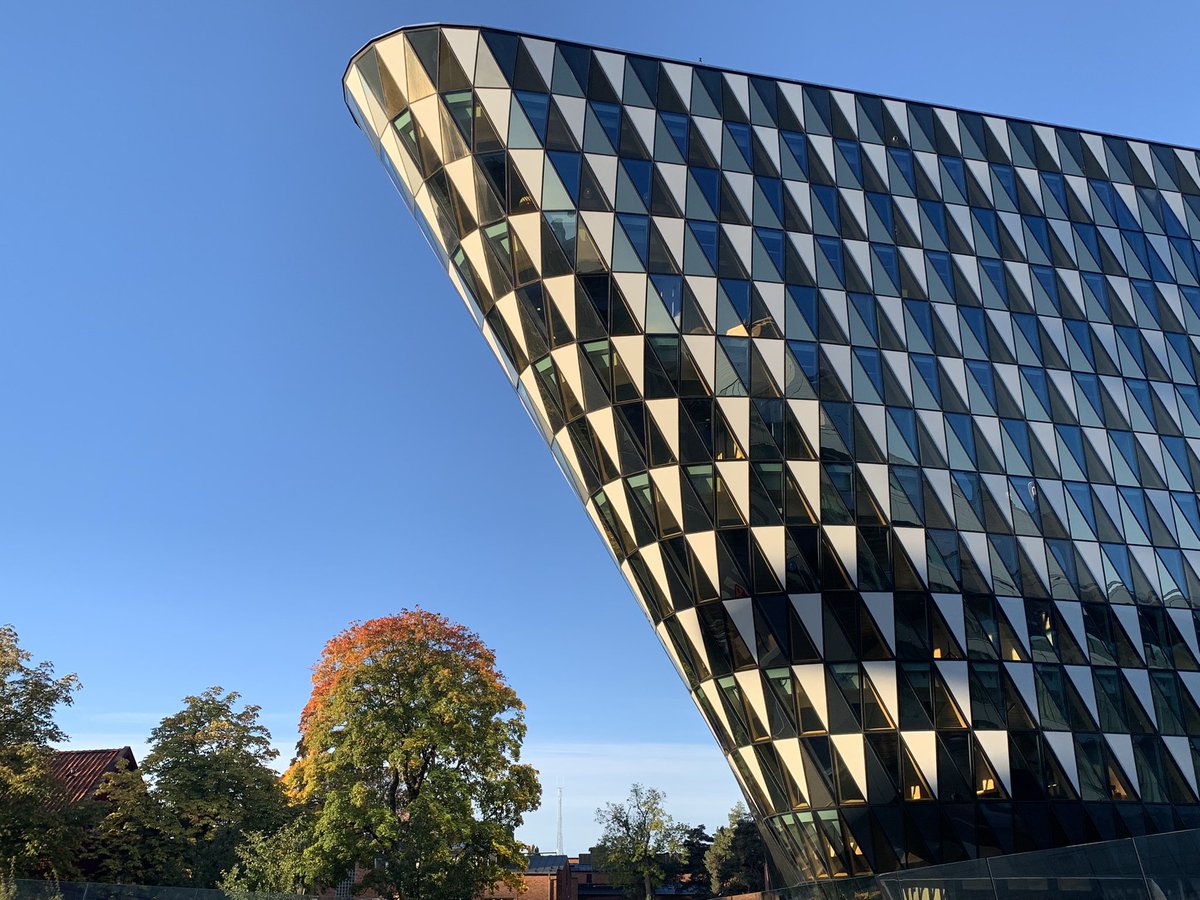 En vacker höstdag på @karolinskainst!