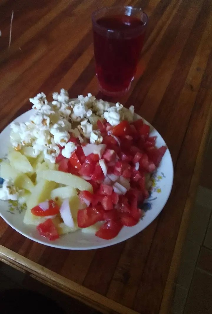 mercyliner23's tweet photo. #PkulelUniversity

Comrade after VC @kalya_kiprono amemsort kalunch😂😂😂

No sherehee kubwa sana😆😆😆 https://t.co/wDfphYgzgh