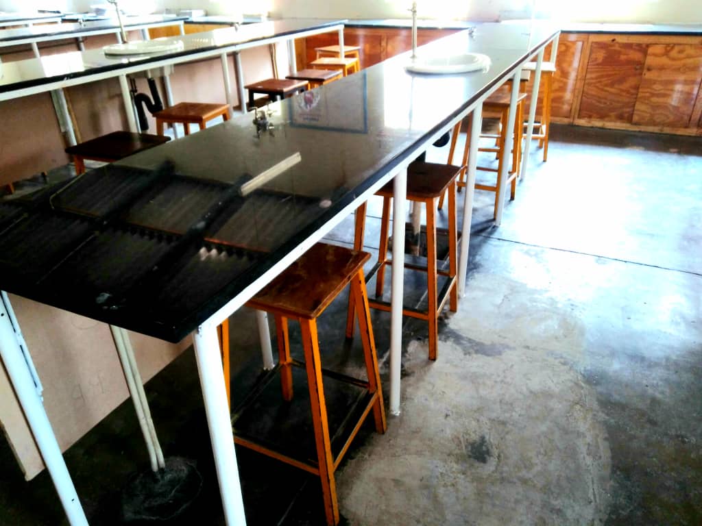 Watershed1987's tweet photo. #WatershedCollege 
WC recently underwent a significant transformation by revamping its science labs. This initiative aimed to enhance the learning experience for students and provide them with state-of-the-art facilities that foster scientific exploration and innovation. https://t.co/pmIna7Scz2