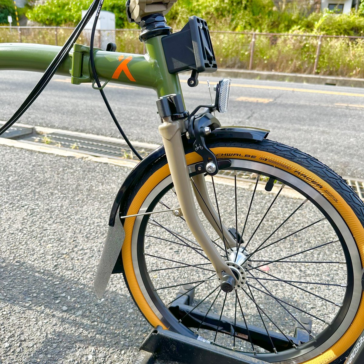 LORO_ONOMICHI's tweet image. スペシャルエディションBROMPTON xBear Grills販売中です‼️
店頭にて展示しておりますので、ご検討中の方はお気軽にお問い合わせ下さいませ☆

#尾道 #brompton #bromptonlife #mybrompton #BearGrylls