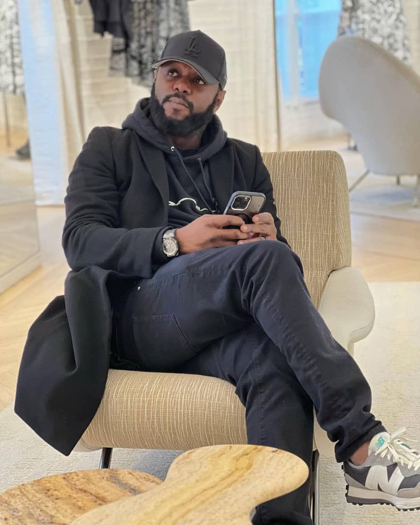 PrincessAtikaEX's tweet photo. Warmest birthday wishes to my brother, friend @STinubu ! May your day be filled with joy, laughter, and cherished moments. Here's to a year of continued success, happiness, and prosperity. 🎉🎂🎈 #HappyBirthday #SeyiTinubu https://t.co/aU1H7MZflB