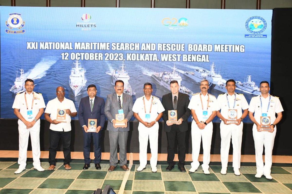 Ports_GMB's tweet photo. Gujarat Maritime Board honored at SAR Awards 2022-23 for its unwavering dedication to saving lives at sea. The event was was held in Kolkata on October 12, 2023. 🏆🌊 #SeaRescueHeroes #SARAwards2022 https://t.co/rvLnZv4qLJ
