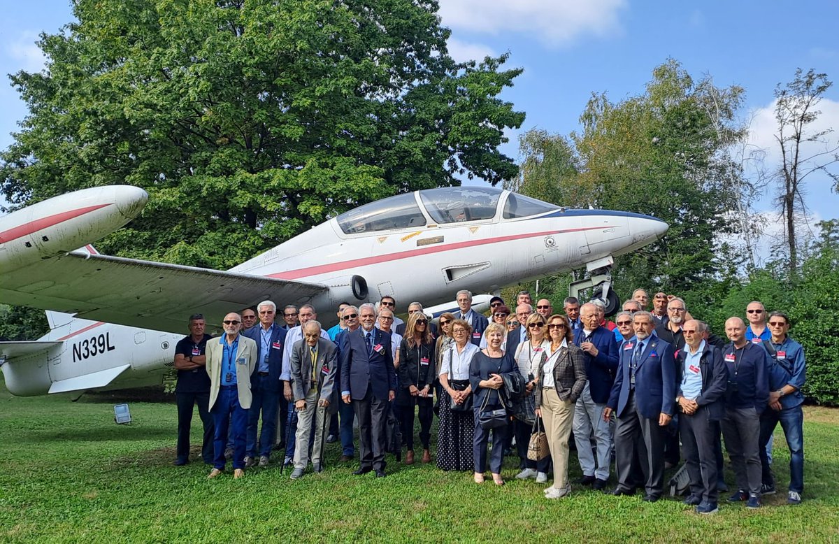 assoaeroarma's tweet photo. โ
Notizie da A.A.A. - #AviatoridItalia ๐
โน๏ธ #11Ottobre Sezione di #Novara in visita culturale agli stabilimenti #Leonardo Velivoli di Venegono Superiore(VA)
#Aermacchi #PilotClub #GiulioMainini #VenegonoSuperiore https://t.co/qm2Ys6Yi3I