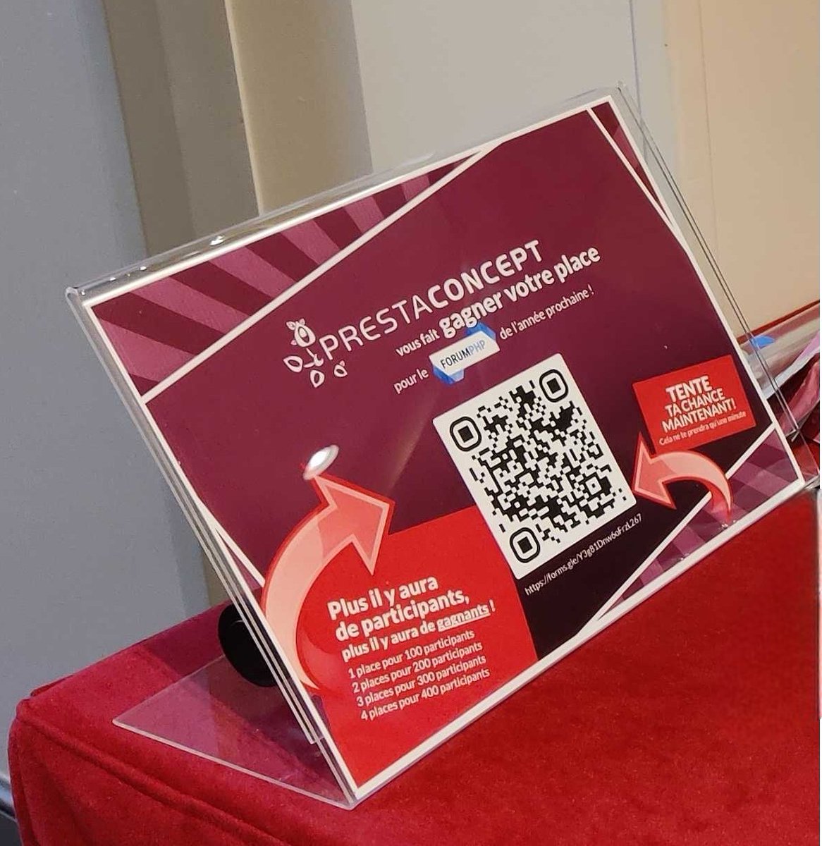 prestaconcept's tweet photo. On souhaite une bonne journée aux participants et participantes du #ForumPHP de l'@afup !  N'oubliez pas de participer à notre tirage au sort pour être sûr de revenir l'année prochaine ! 🎁 https://t.co/ogA20QXwNx